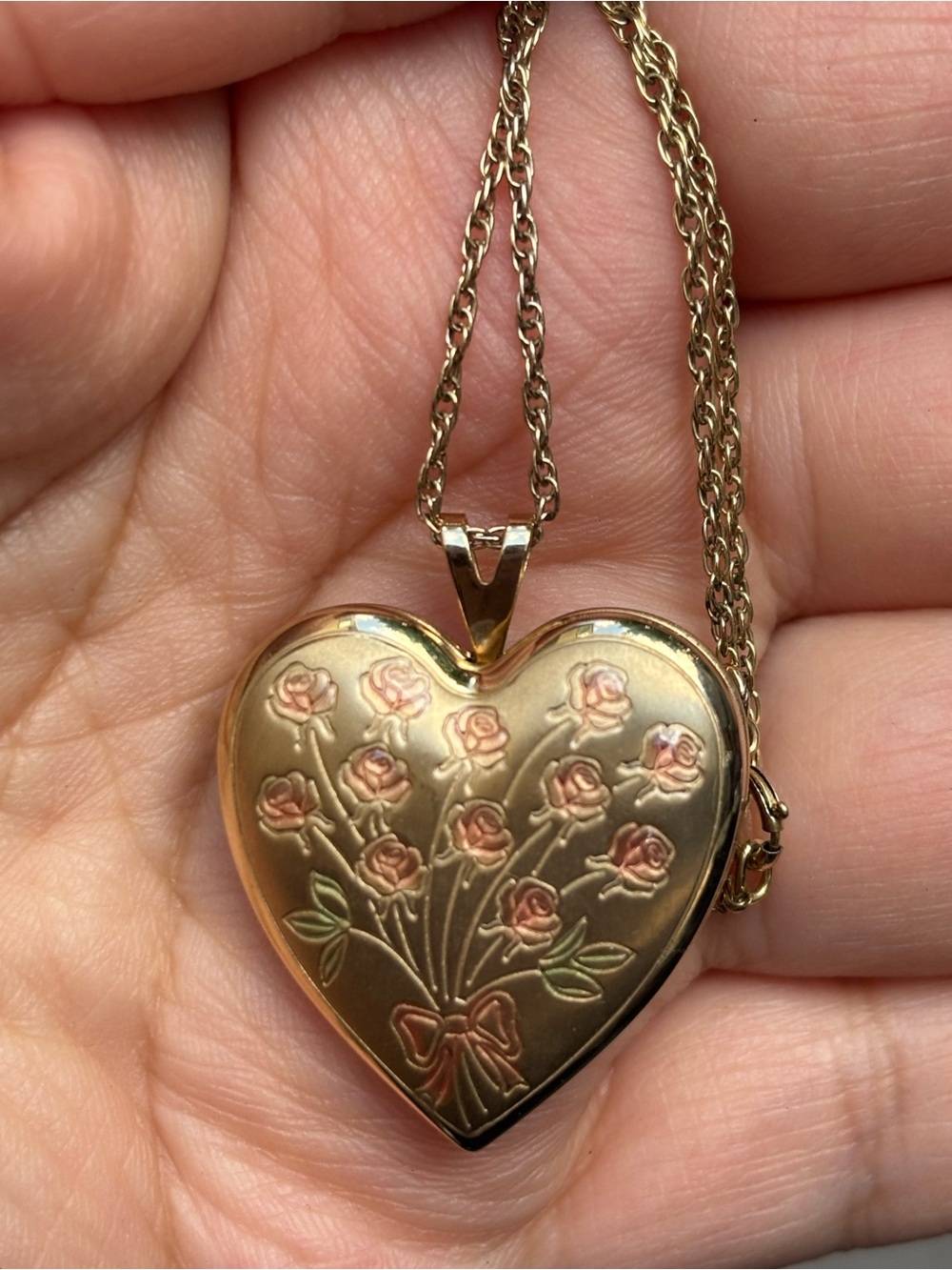 Vintage 14K Gold Filled Heart Locket Necklace 23” Floral Rose Photo Locket